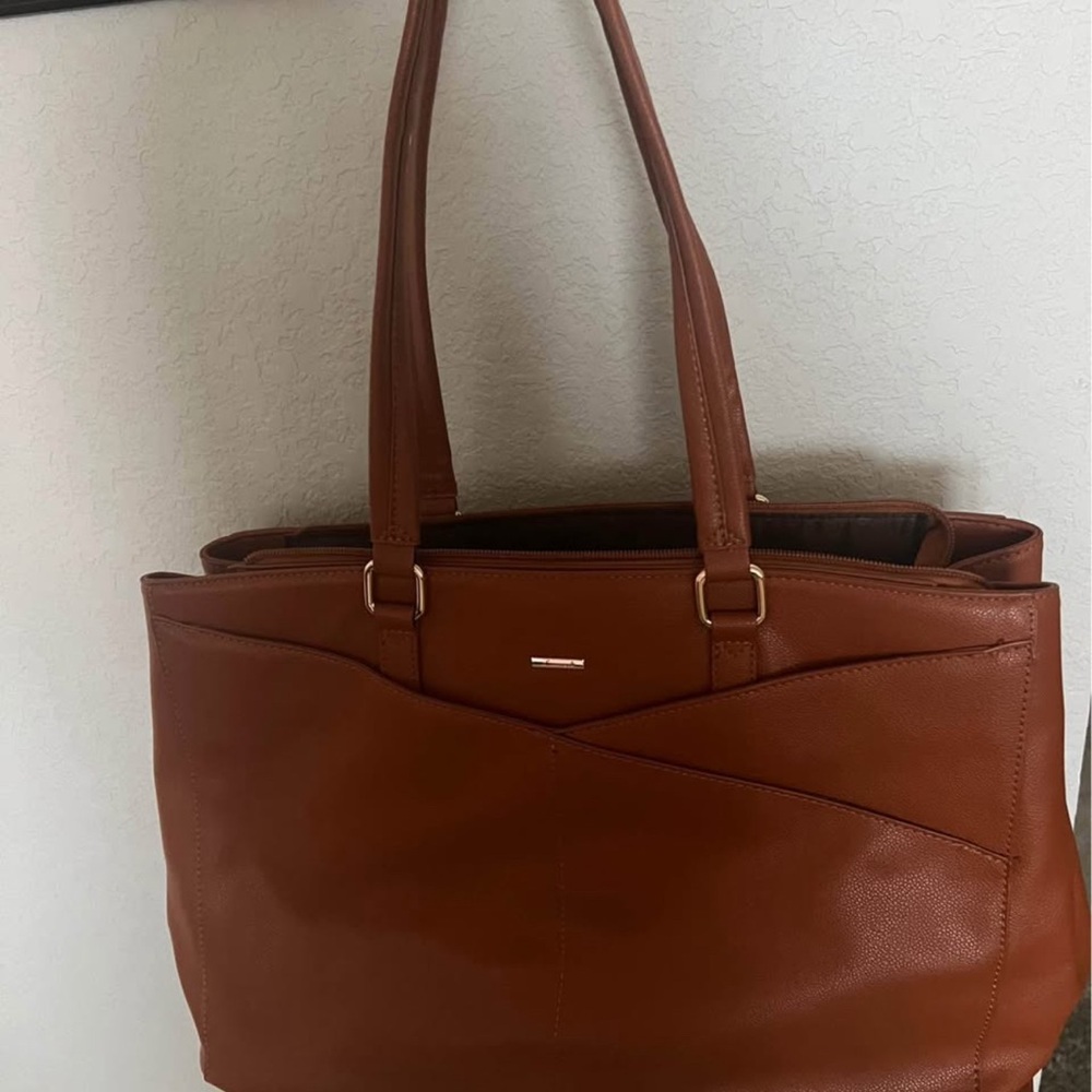 Elegant Brown Leather Laptop Bag